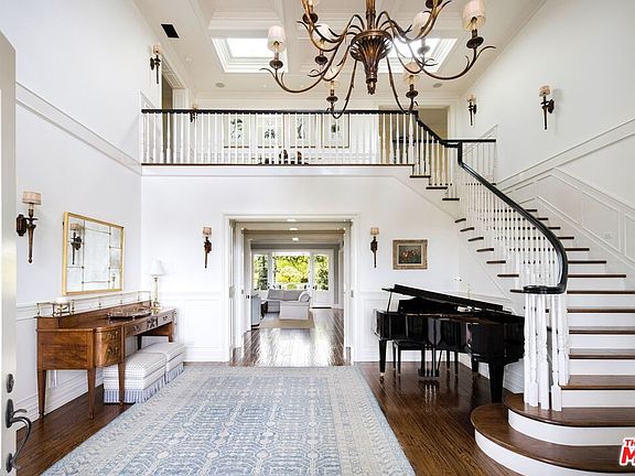 4th image of 1667 Amalfi Dr