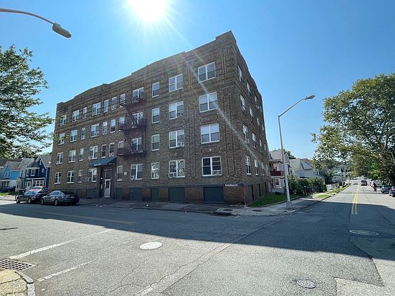 2nd image of 133 N Maple Ave #202-7