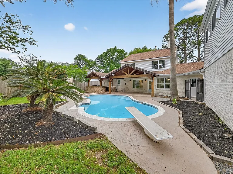 2734 Triway Ln — Photo 40
