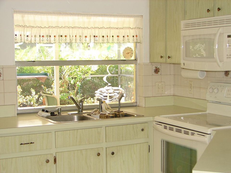 2nd image of 327 Mel Jen Dr