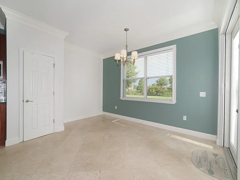 10124 Malpas Point #1 — Photo 7