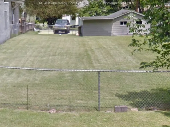 5404 Lancaster Ave SE, Charleston, WV 25304