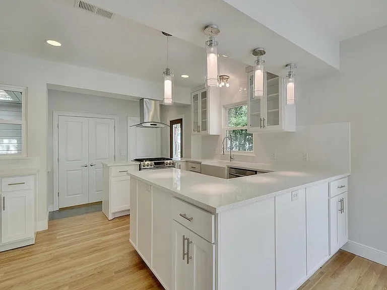 2914 Hampton Rd #1 — Photo 9