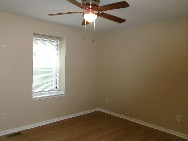 4346 Oak St #A — Photo 12