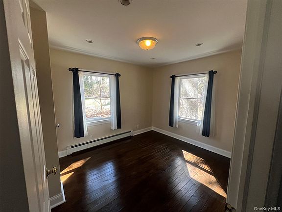 4th image of 76 Mount Pleasant Rd