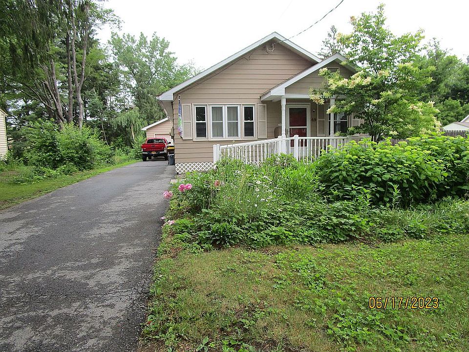 1st image of 49 Mac Arthur Dr