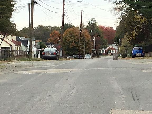 4th image of 3916 Peyton Ave