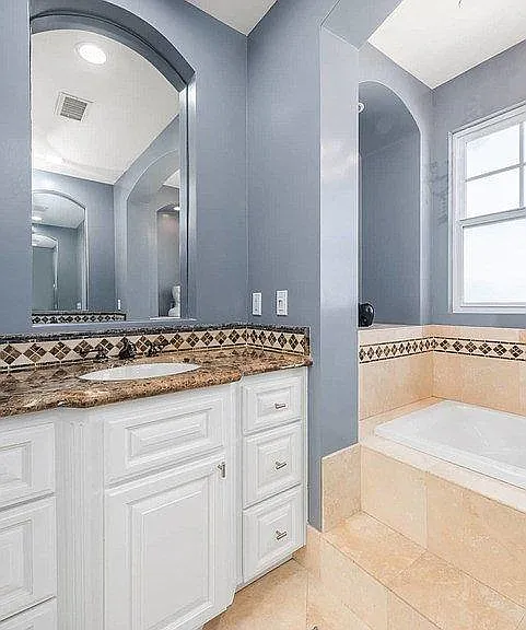 3976 Tilden Ave — Photo 20