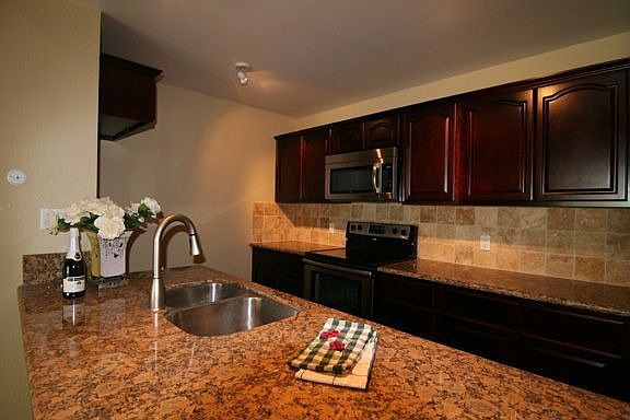 3rd image of 1001 Commonwealth Dr #133