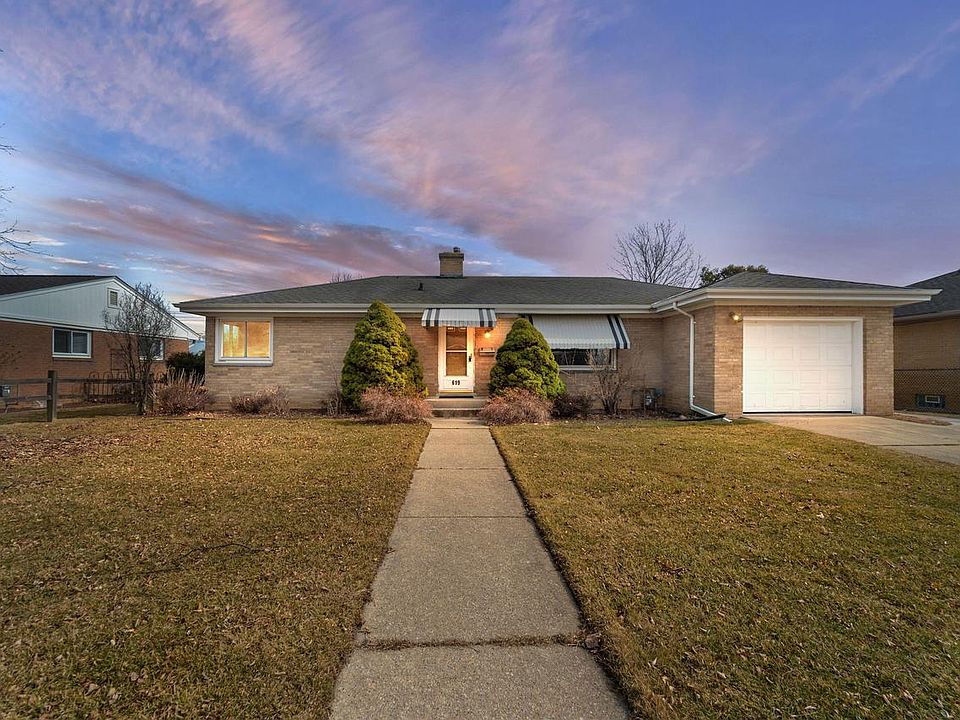 1st image of 619 Echo LANE