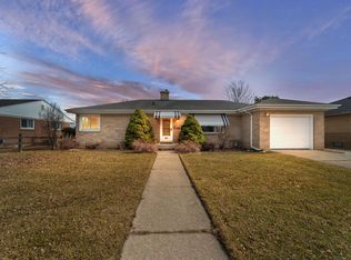 619 Echo Ln, Racine, WI 53406