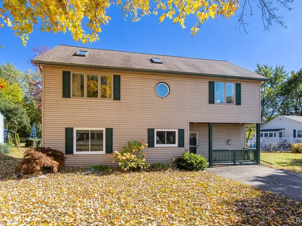 2274 Allerton Rd, Auburn Hills, MI 48326
