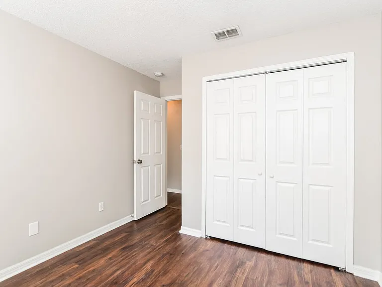 16329 Coopers Hawk Ave — Photo 13