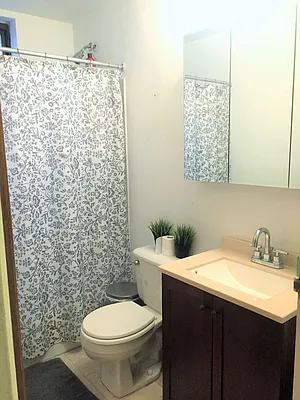 Rented by Dynamik Realty | media 18