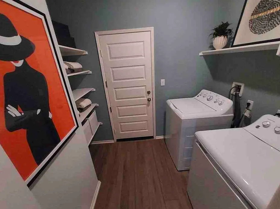 3 bed, 1541 sqft, $3,295 — Photo 4
