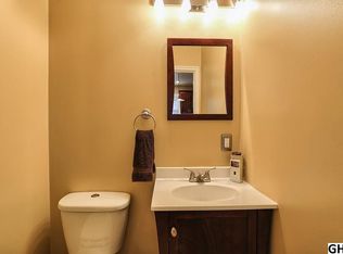 1020 Buttonwood Dr, Harrisburg, PA 17109