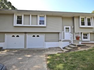 765 S Whitetail Cir, Mt Zion, IL 62549