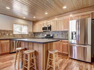1611 Skyline Dr, South Lake Tahoe, CA