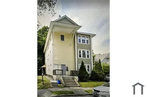2 Courtland St Photo 1