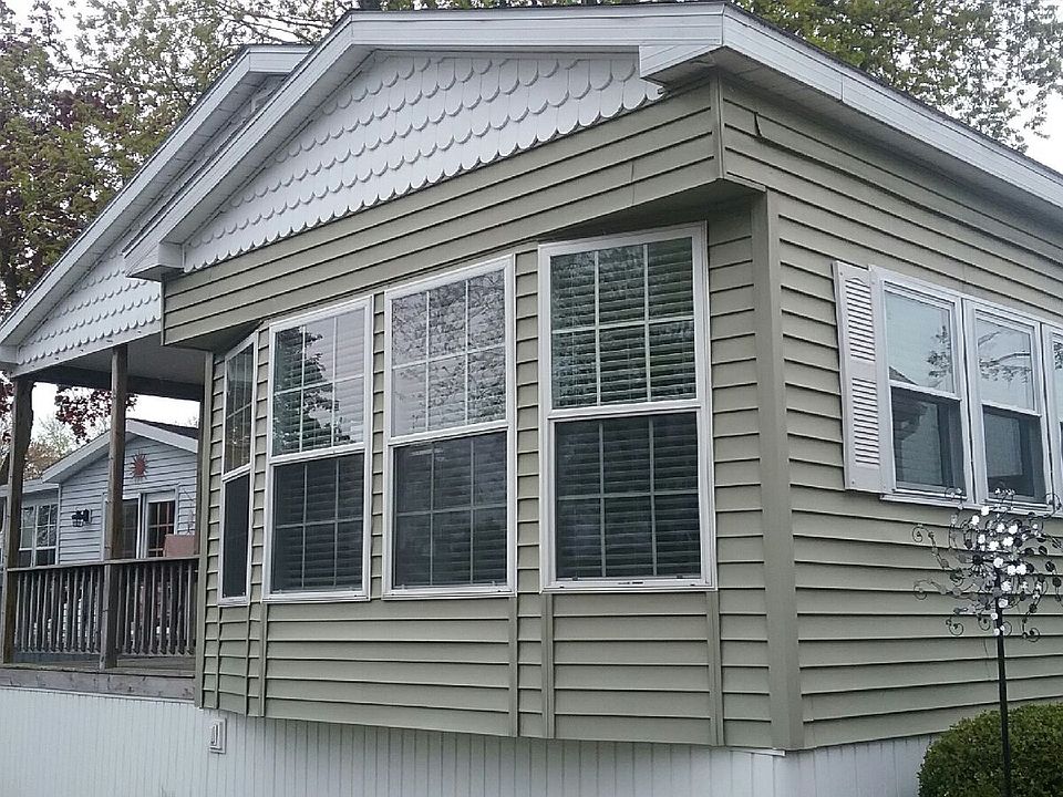 1st image of 2735 S Tamarac Dr