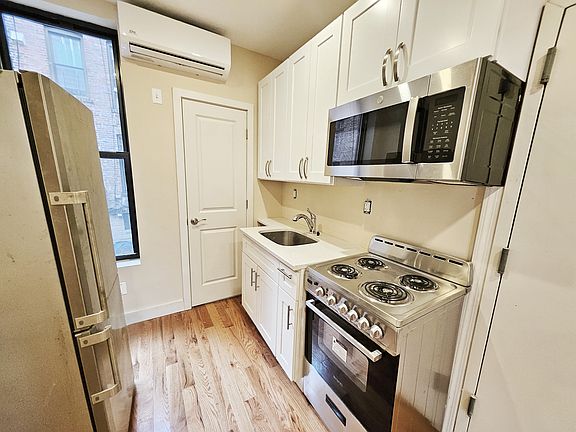 4th image of 99-09 42nd Ave #1A