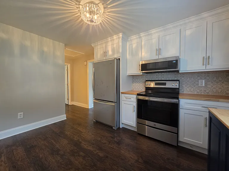 1102 E Georgia Rd — Photo 7