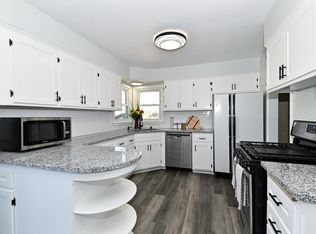 8136 W Sunbury Ct, Milwaukee, WI 53219