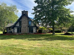 10551 Leffingwell Rd, Canfield, OH 44406