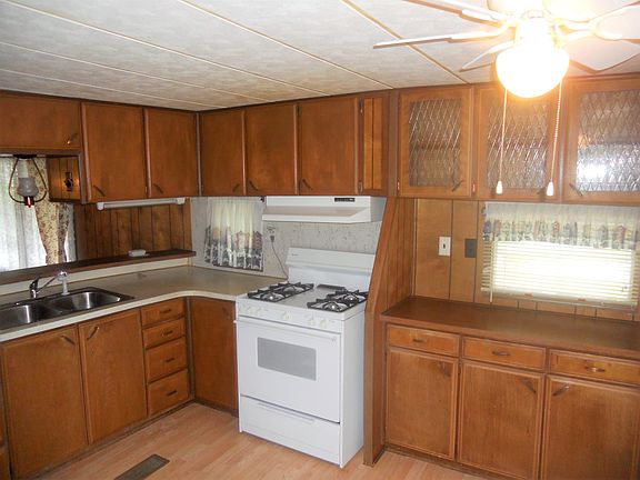 Unbelievable amounts of cabinet space!