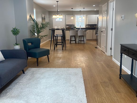 3rd image of 16-20 Cambridge St