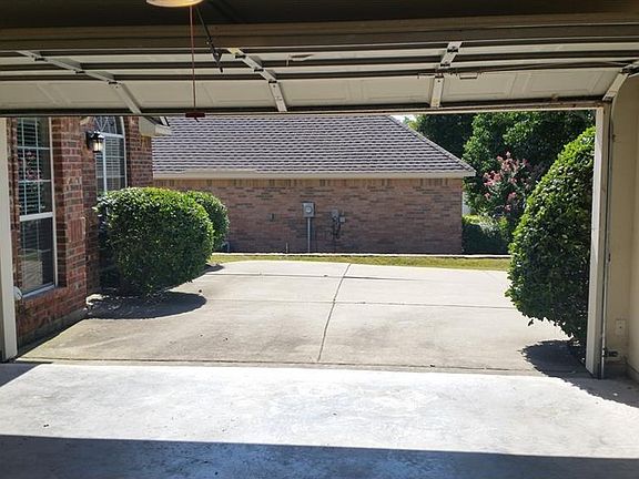 4th image of 2913 Gabriel Dr