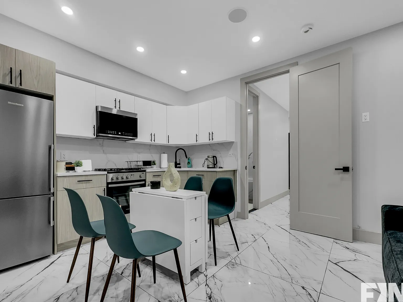 563 New York Avenue — Photo 1