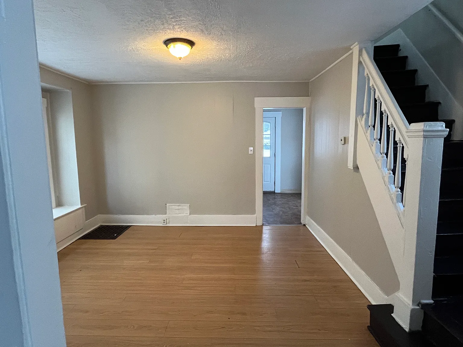 2 bed, 1024 sqft, $1,100 — Photo 1