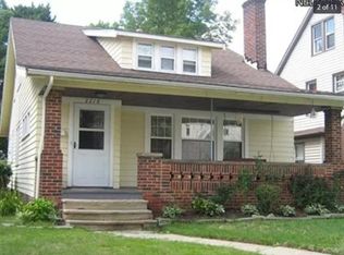 2216 Jackson Blvd, Cleveland Heights, OH 44118