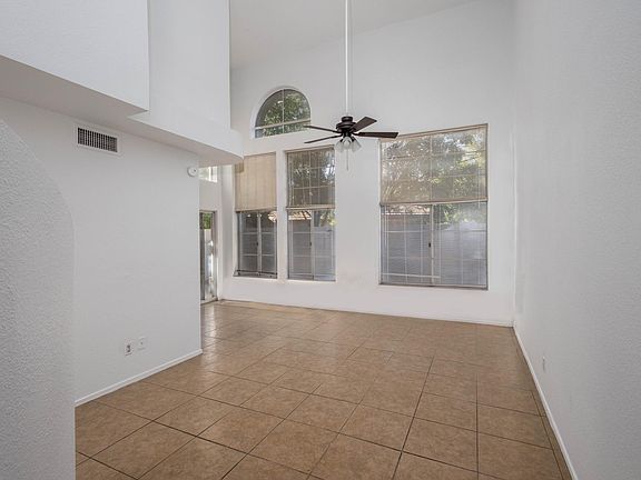 3rd image of 441 S Sunrise Dr