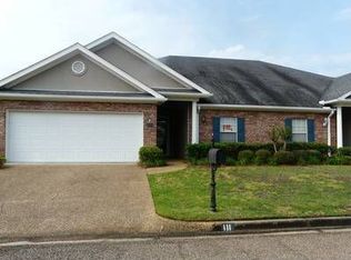 111 Springtree Dr, Brandon, MS 39042
