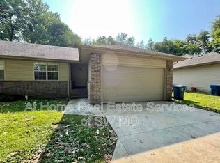 1492 N Riverside Rd, Ozark, MO 65721