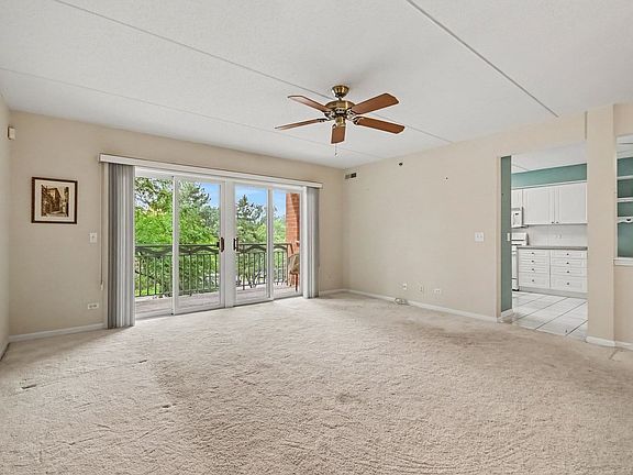 4th image of 730 Creekside Dr Unit 304
