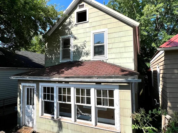 208 6th Ave, Bovey, MN 55709