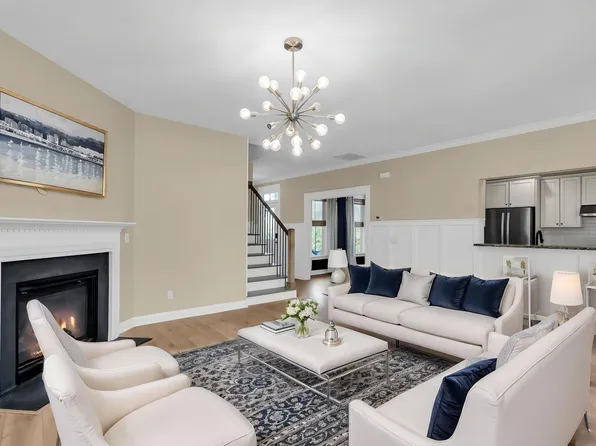 327 Megans Bay Ln, Charleston, SC 29492