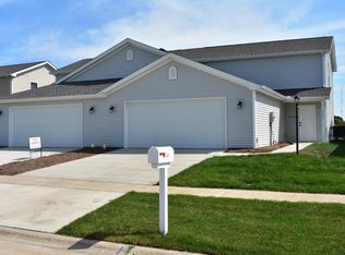 3321 Boulder Ridge Dr, Champaign, IL 61822