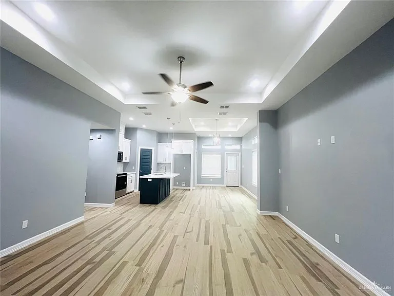4124 S Shaquille Ave — Photo 2