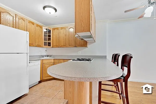 Rented by Harari Realty Corp | media 22