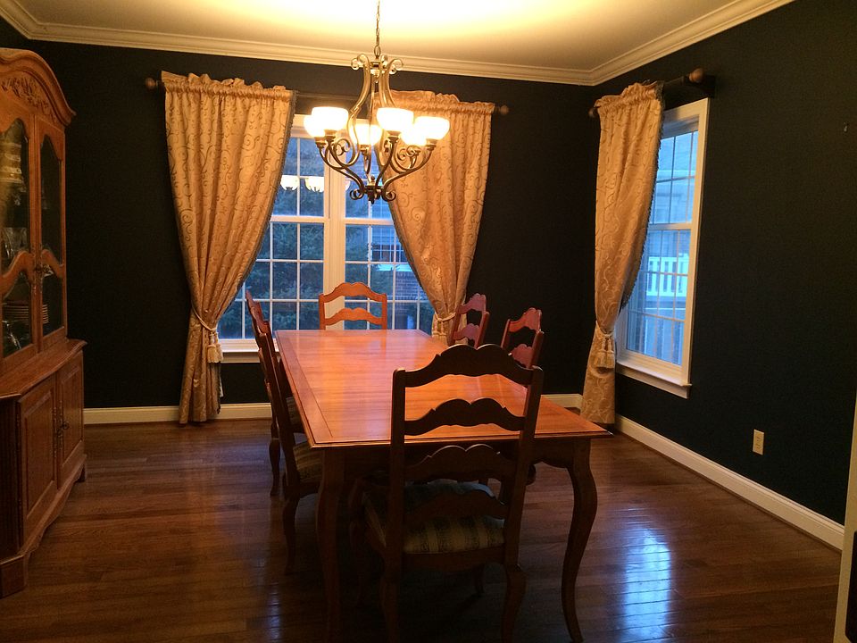 2nd image of 483 Fairmont Dr