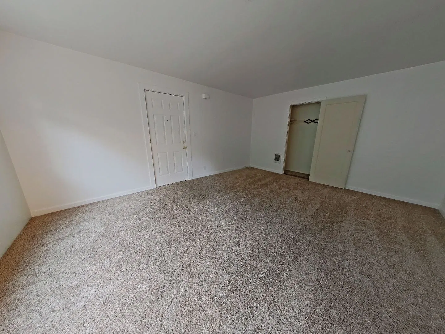 746 East 19th Ave — Photo 3