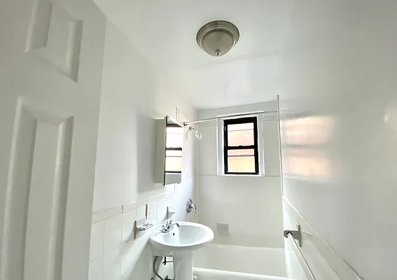 Rented by Compass | media 9