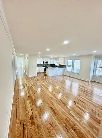 219 Mile Square Rd — Photo 3