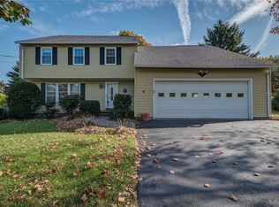4922 Manor Hill Dr, Syracuse, NY 13215