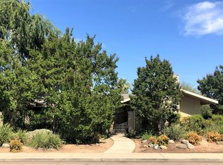 712 N McKinley Ave, Dinuba, CA