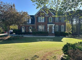 115 Hidden Lake Dr, Fayetteville, GA